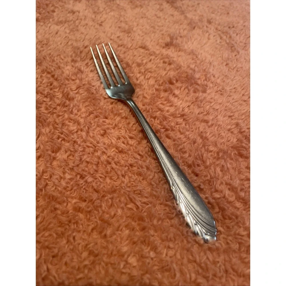 1 Oneida Oneidacraft Deluxe HEART OF SWEDEN Stainless DINNER FORK